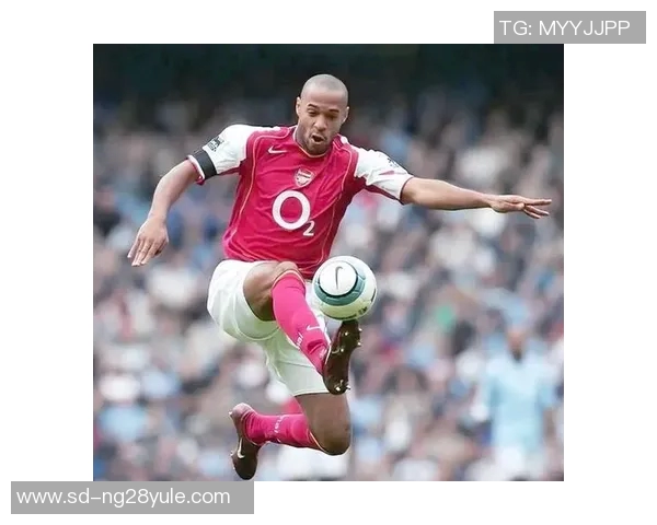 中国足球的星爷是谁 他在绿茵场上的传奇故事与影响力解析 中国足球的星爷是谁 他在绿茵场上的传奇故事与影响力解析